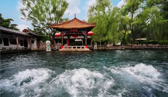 天下第一泉景区