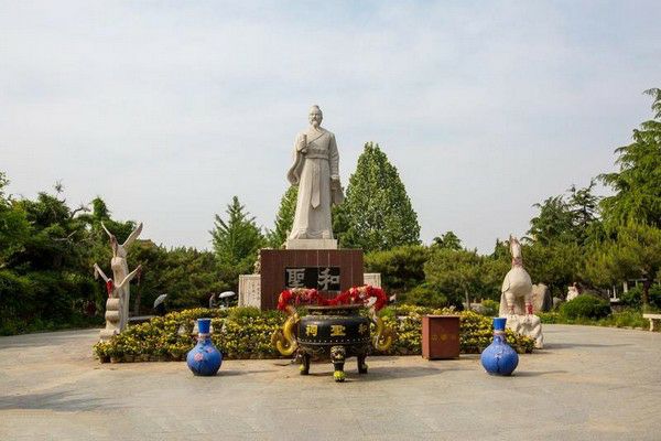新泰市和圣园风景区