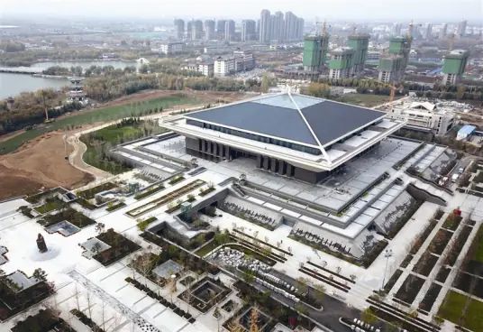 曲阜市孔子博物院（曲阜市汉魏碑刻陈列馆、曲阜市孟母教子馆、曲阜市颜子博物馆）